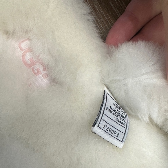 UGG Soft Cream Furry Slippers - Picture 2 of 6